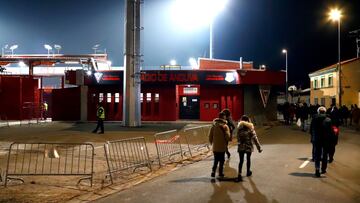 Acceso al estadio de Anduva.