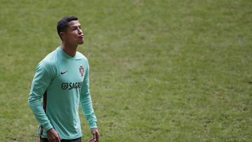 Cristiano entrenando con Portugal.