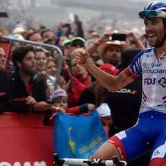 Pinot corona los Lagos, Yates sigue sólido y Valverde acecha