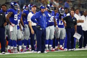 El entrenador de los Giants, Tom Coughlin, asumi¨® toda la culpa por permitir el ¨²ltimo drive de los Cowboys y no apurar el tiempo antes de su ¨²ltimo field goal: "Es mi culpa lo del final del partido. No se puede culpar a nadie salvo a m¨ª. Asumo toda la responsabilidad porque la estrategia sali¨® mal al final".