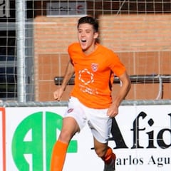 La promesa Paco Puertas se marcha cedido al Etar Veliko Tarnovo de Bulgaria