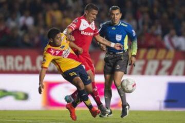 Duelo movido y duro en el Estadio Morelos