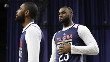 Kyrie Irving y LeBron James, durante el All Star de Nueva Orleans 2017.