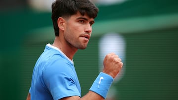 Carlos Alcaraz, contra Sebastian Baez en Montecarlo.