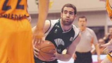 <b>DECISIVO. </b>Carlos Cabezas secó a Rakocevic y por ahí llegó el triunfo del Unicaja.