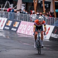 Ayuso subió más rápido que Bernal y los hombres del Giro en Sestola