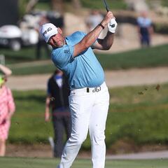 Westwood vuelve a lo más alto con Sergio García a tres golpes