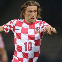 Croacia sufre en casa pero logra la remontada ante Azerbaiyán