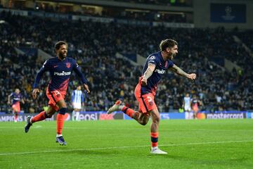 0-3. Rodrigo de Paul celebra el tercer gol.