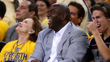 Magic Johnson, en un partido de los Warriors.