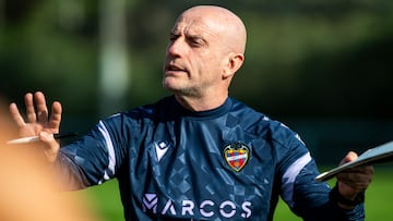 Calero, al frente de la sesión en Buñol