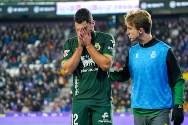 Asier Villalibre se rompe y agudiza la búsqueda de Chema Aragón