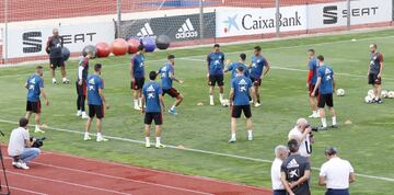 Los jugadores en un rondo.