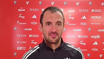 Antxón Muneta, entrenador del Mirandés, posa para AS.