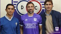 Incombustible Pavone: firmó con Defensor Sporting con 37 años