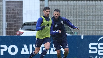 Nacho Vidal durante un entrenamiento con Osasuna.