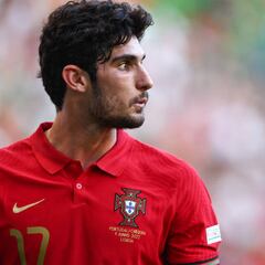 Guedes: “Si hay una situación mejor para el Valencia y para mi, hay que pensarla”