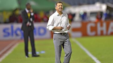 Juan Carlos Osorio promocionó amistoso dominando el balón... ¡En Times Square!