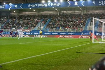 Ramos transformó el primer penalti del partido. 0-2.


