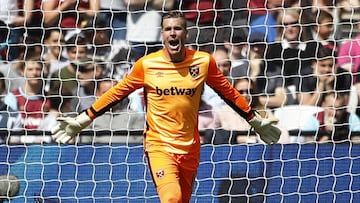 West Ham renew Adrián and open the door to Arbeloa