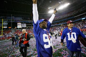 Neoyorquino de pro, bien es sabida la afición del director Spike Lee a los equipos de su ciudad. En la imgane celebra la victoria de New York Giants a New England Patriots en la Super Bowl de 2008.