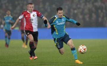 Gameiro con el balón.