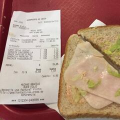 Un sándwich del aeropuerto de Ibiza, protagonista en Facebook