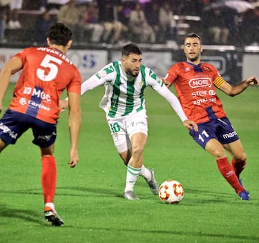 El Olot celebra su 103 cumpleaños eliminando al Córdoba