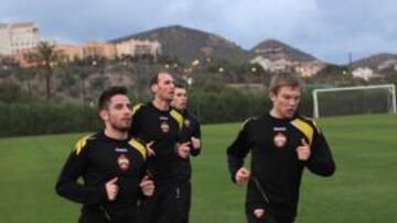 <b>EL CSKA YA SUDA EN LA MANGA. </b>Nada más bajarse del avión los chicos de Slutskiy se ejercitaron en los campos de La Manga Club.