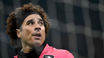 (FILES) Salernitana's Mexican goalkeeper #13 Guillermo Ochoa warms up prior to the start of the Italian Serie A football match between Inter Milan and US Salernitana at the San Siro stadium, in Milan, on February 16, 2024. Forty-year-old Mexican goalkeeper Guillermo Ochoa has reached an agreement with Limassol in Cyprus to play for them in the 2025-2026 season as soon as he submits the tests that prove he is in optimal health. (Photo by GABRIEL BOUYS / AFP)