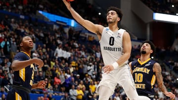 Marquette Golden Eagles guard Markus Howard (0) attempts a layup against the Murray State Racers.