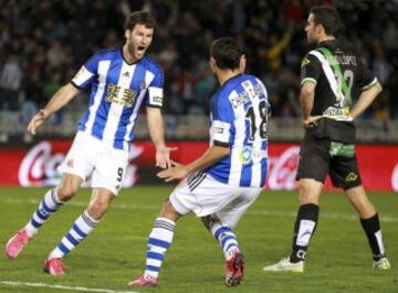 Imanol Agirretxe celebra el 1-1.