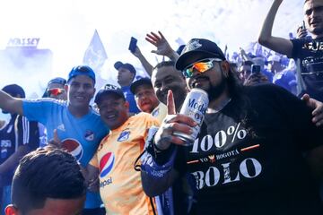 Más de 3 mil hinchas de Millonarios acudieron al Camping World Stadium de Orlando, Estados Unidos para el partido ante Everton por la Florida Cup.