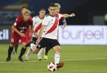 Los colombianos Juan Fernando Quintero y Juan Santos Borré fueron fundamentales para el equipo de Gallardo, Borré anotó un gol de penalti. El partido se disputaba contra el Kashima por el tercer puesto del Mundial de Clubes.