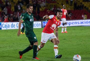 Partido táctico en El Campín. La Equidad se mantiene sólido en el grupo de los ocho, mientras que el equipo dirigido por Gregorio Pérez ratifica su liderato en un partido que tuvo que pelear con 10 jugadores todo el segundo tiempo.