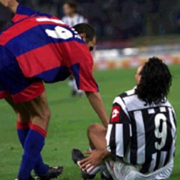 Marcelo Salas iniciaba su aventura en Juventus cuando el corte de los ligamentos cruzados derrumbó los sueños del delantero el 20 de octubre del 2001. La Selección sufrió con su ausencia y de hecho jamás volvió a ser el mismo.