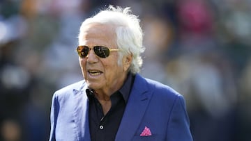 A star-studded group of around 250 people lured to what they thought was just a party hosted by Robert Kraft and Dana Blumberg found out it was a wedding.