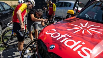 How did thieves steal $165,000 of bikes from the Tour de France?