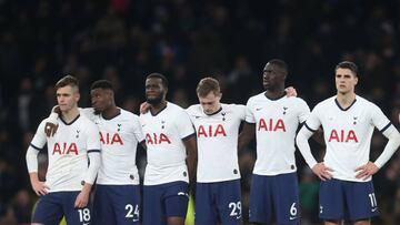 Davinson S&aacute;nchez, eliminado de la FA Cup con Tottenham tras caer por penales ante Norwich. 