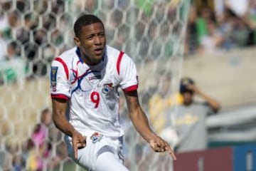 Gabriel Torres fue el artífice de la primera victoria que consiguió Panamá en su historia ante la selección mexicana, pues marcó los dos goles de aquel partido.