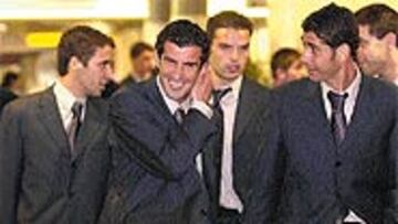 <b>TODO UN ÍDOLO.</B> Figo será recibido como un auténtico ídolo por los seguidores del Benfica.