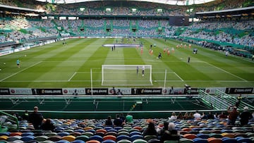 Soccer Football - Europa League - Round of 32 First Leg - Sporting CP v Istanbul Basaksehir - Estadio Jose Alvalade, Lisbon, Portugal - February 20, 2020  General view inside the stadium before the match    REUTERS/Rafael Marchante
