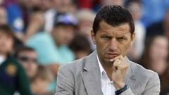 Esteban Vigo y Djukic se juegan hoy el banquillo