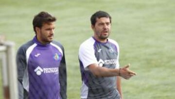 Pedro León y Cosmin Contra.