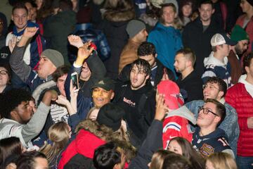 Los bostonianos seguidores de los Patriots acuden al Boston Common, lugar de celebración de los éxitos deportivos de la ciudad.