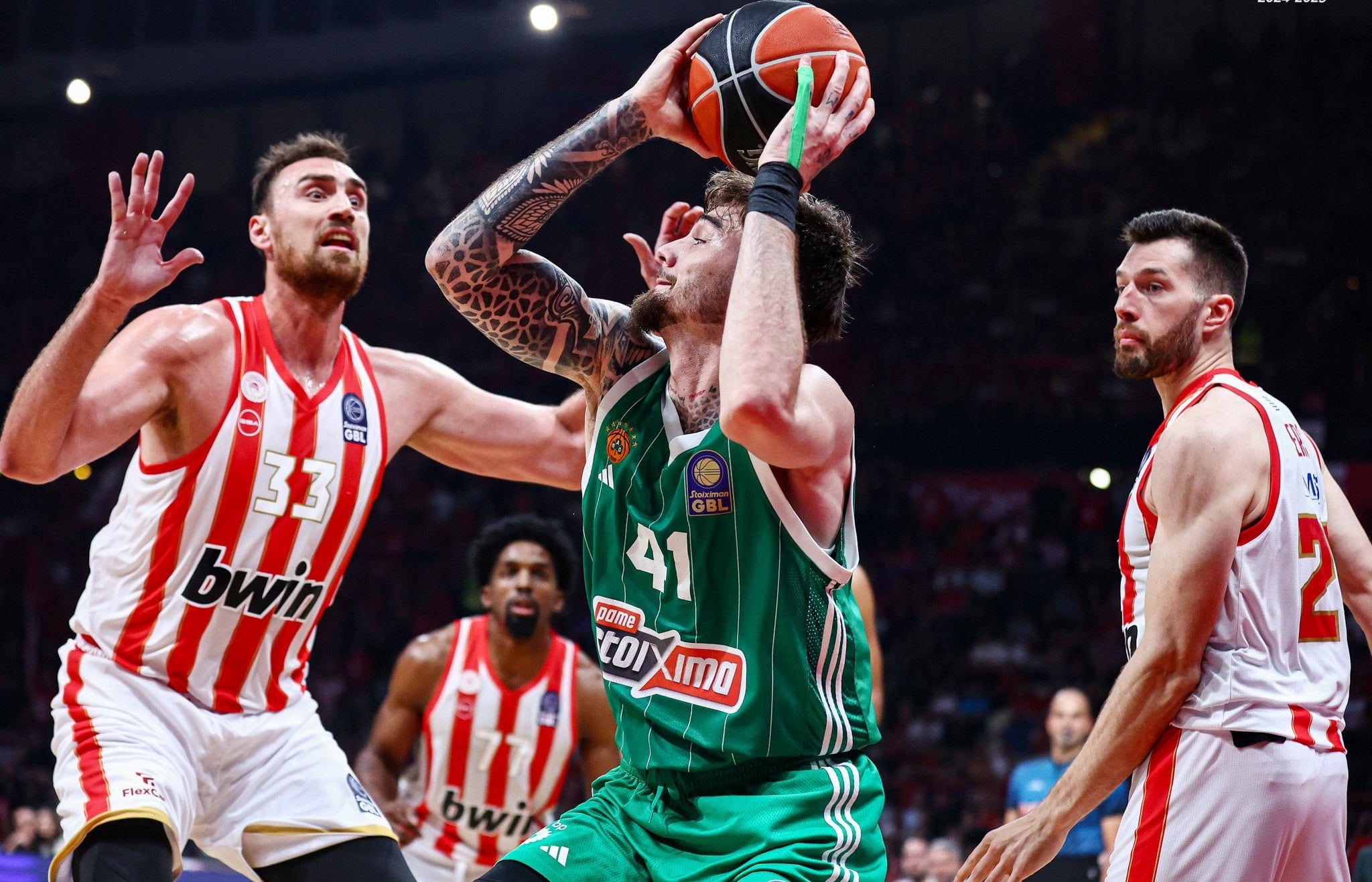 El gobierno griego interviene la final nacional entre Panathinaikos y Olympiacos