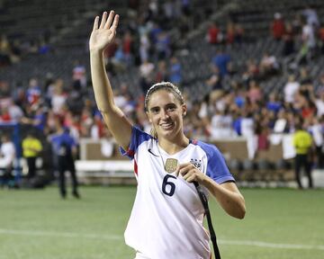 Posición: Centrocampista
Equipo: Chicago Red Stars