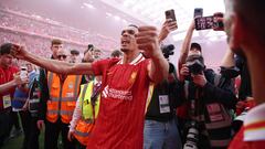 Fiestón en Anfield: ¡campeones!