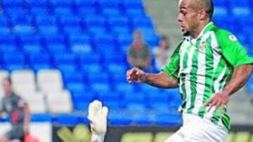 <b>EL MEJOR. </b>El alemán David Odonkor fue el jugador más destacado del encuentro. No cesó en sus internadas y creó más de un problema al Zaragoza.