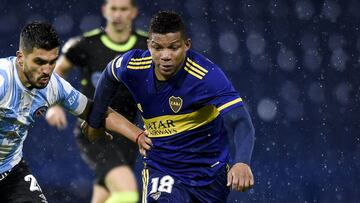 Frank Fabra en un partido de Boca Juniors en la Liga Argentina